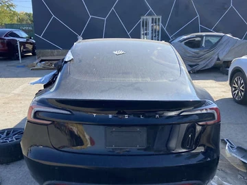 Авто Tesla Model 3 2024 № 8021385