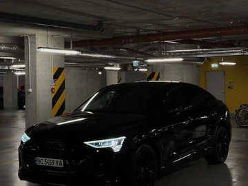 Авто Audi E-Tron 2020 № 8021648