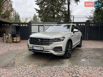 Авто Volkswagen Touareg 2020 № 8021660