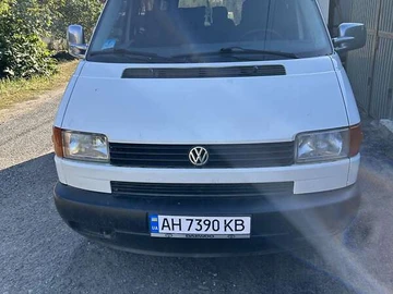 Авто Volkswagen Transporter 2000 № 8021950