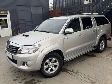 Авто Toyota Hilux 2013 № 8022644