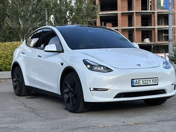 Авто Tesla Model Y 2024 № 8022685
