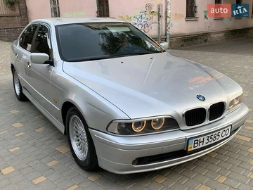 Авто BMW 5 Series 2001 № 8023208