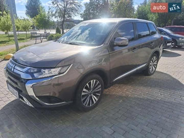 Авто Mitsubishi Outlander 2018 № 8023669