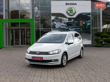 Авто Volkswagen Touran 2016 № 8024101
