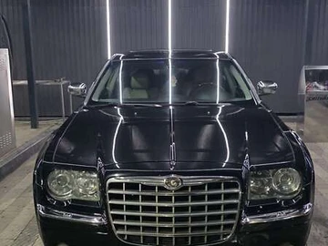 Авто Chrysler 300C 2005 № 8024436