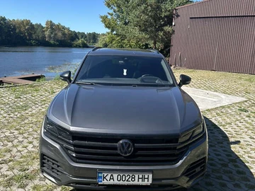 Авто Volkswagen Touareg 2018 № 8024537