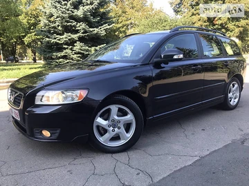 Авто Volvo V50 2011 № 8024595