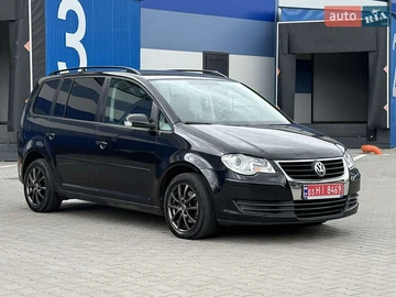Авто Volkswagen Touran 2009 № 8024598