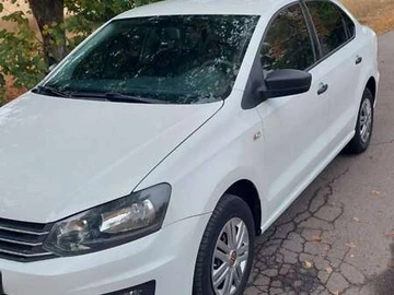 Авто Volkswagen Polo 2019 № 8024599