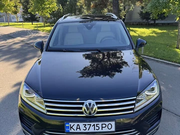 Авто Volkswagen Touareg 2015 № 8024759