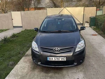 Авто Toyota Auris 2011 № 8025056