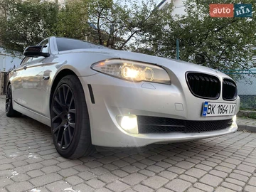 Авто BMW 5 Series 2013 № 8025104