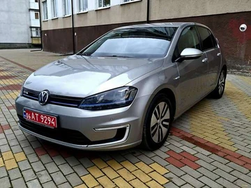Авто Volkswagen E-Golf 2015 № 8025522