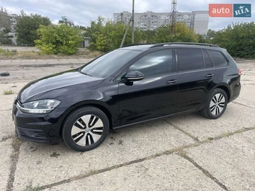 Авто Volkswagen Golf 2018 № 8025561