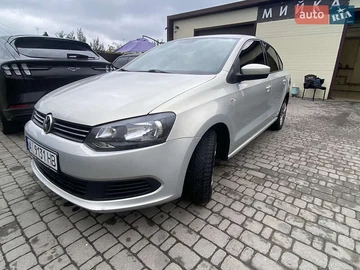 Авто Volkswagen Polo 2014 № 8026201