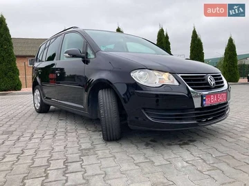 Авто Volkswagen Touran 2007 № 8026297