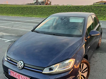 Авто Volkswagen E-Golf 2017 № 8026508