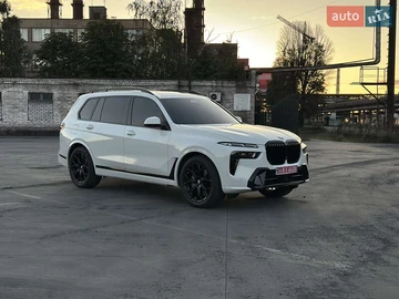 Авто BMW X7 2023 № 8026867