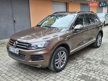 Авто Volkswagen Touareg 2012 № 8027701