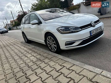Авто Volkswagen Golf 2019 № 8027761