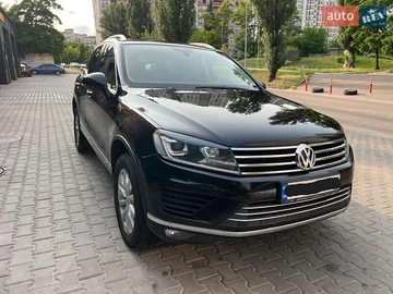 Авто Volkswagen Touareg 2014 № 8027763