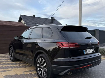 Авто Volkswagen Touareg 2021 № 8027990