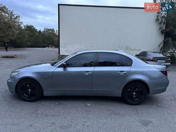Авто BMW 5 Series 2004 № 8028403