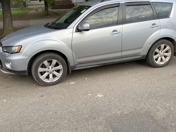 Авто Mitsubishi Outlander Xl 2012 № 8028717