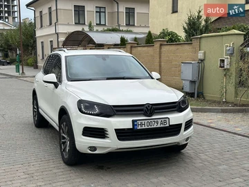 Авто Volkswagen Touareg 2011 № 8028899