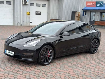 Авто Tesla Model 3 2019 № 8028912