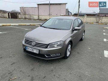 Авто Volkswagen Passat 2011 № 8029089