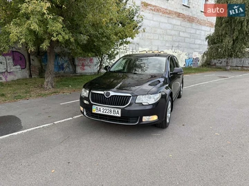 Авто Skoda Superb 2012 № 8029519