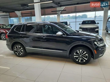 Авто Volkswagen Tiguan 2020 № 8030197