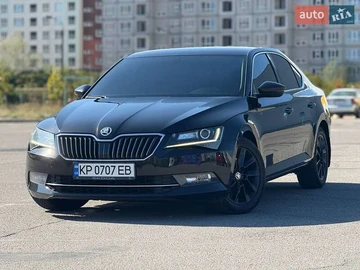 Авто Skoda Superb 2018 № 8030908