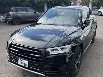 Авто Audi Q5 2018 № 8031021
