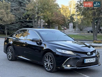 Авто Toyota Camry 2023 № 8031045