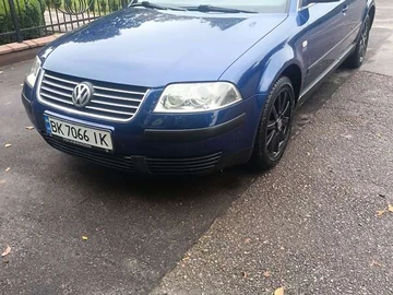 Авто Volkswagen Passat 2001 № 8031252