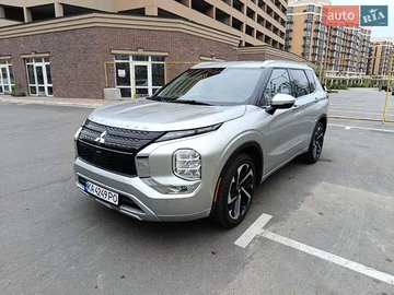 Авто Mitsubishi Outlander 2024 № 8032092