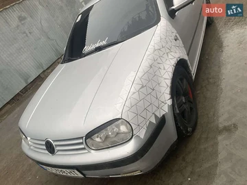 Авто Volkswagen Golf 2000 № 8032154
