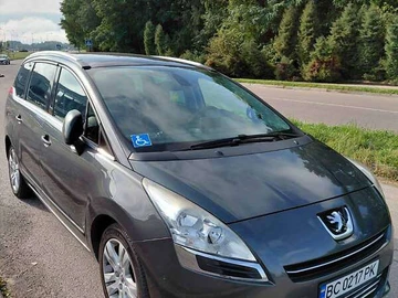 Авто Peugeot 5008 2012 № 8032528