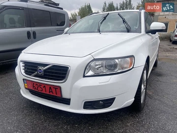 Авто Volvo V50 2009 № 8032696
