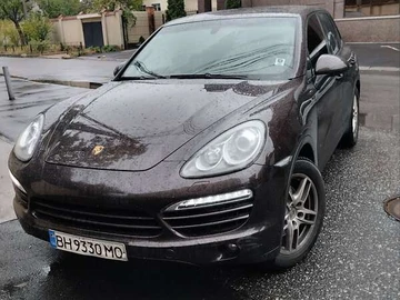 Авто Porsche Cayenne 2013 № 8033099