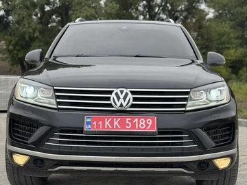 Авто Volkswagen Touareg 2015 № 8033105
