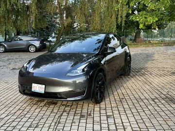 Авто Tesla Model Y 2023 № 8033111