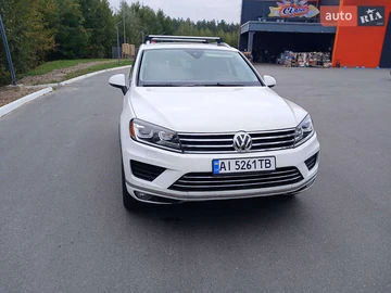 Авто Volkswagen Touareg 2015 № 8033118