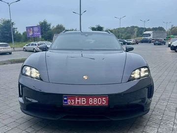 Авто Porsche Taycan Sport Turismo 2024 № 8033243