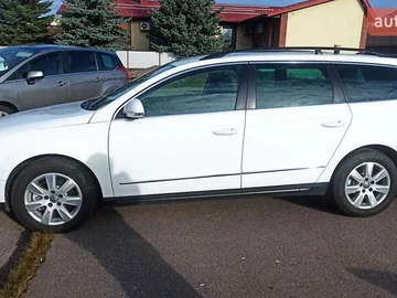 Авто Volkswagen Passat 2010 № 8033674