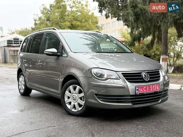 Авто Volkswagen Touran 2009 № 8033841