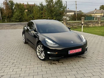 Авто Tesla Model 3 2019 № 8034082